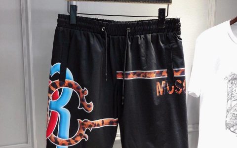 莫斯奇诺  19春夏新款 短裤 品牌全新推出发售