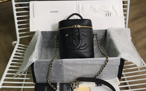  Chanel香奈儿 0323# 小香Vanity case水桶包化妆包