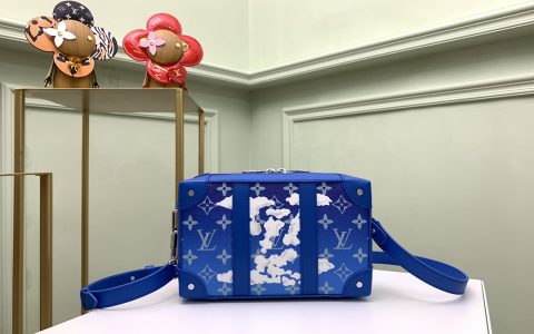 LV路易威登 M45432 蓝天白云斜挎 Soft trunk 方盒子