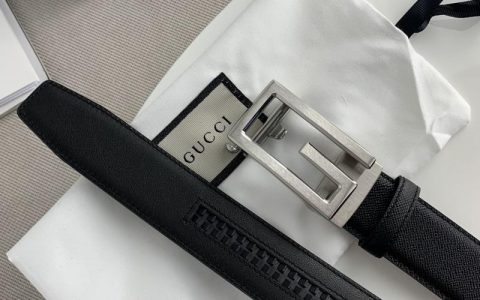 Gucci古驰  3.5cm专柜同步小十字纹自动扣腰带