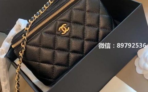 Chanel 金球化妆包