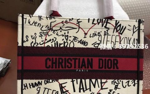 最时髦的人最近都在用这几款Dior的包包