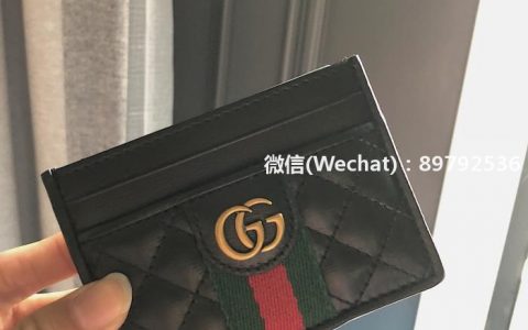 新入的❤️一个个包包 gucci 卡包 可以放五个银行卡 身份证哈哈