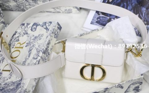迪奥全新升级♥【Dior  30 Montaigne Mini Box♥全皮系列】M9032♥30 Montaigne是一款有着浓郁法式风格的包