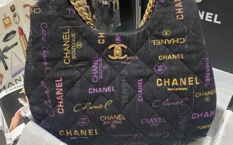 现货！香奈儿Chanel新款印花牛仔布休闲单肩包出货;原版牛仔布