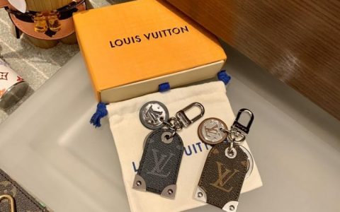 LV/路易威登驴家2020年早春Monogram金属配件包饰与钥匙扣实物质感特别棒
